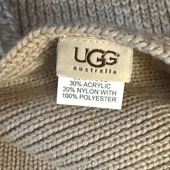 UGG Cream Knit Beanie and Scarf Set - Picture 3 of 6